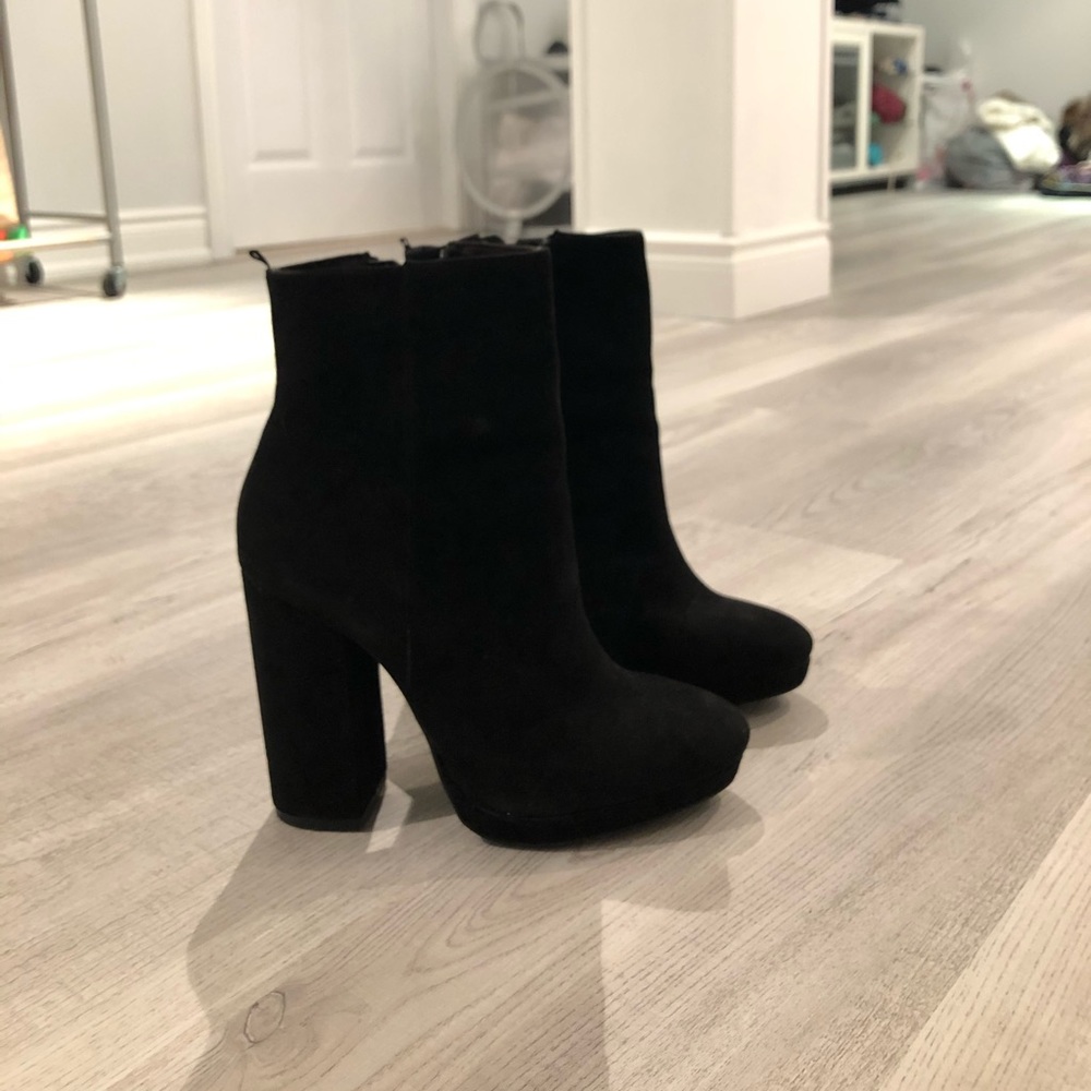 BRAND NEW BOOTIES
